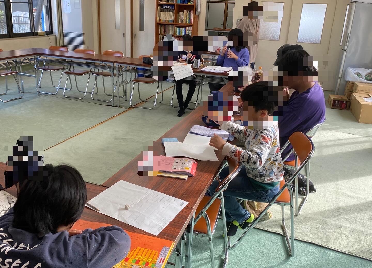 宿題やっている様子