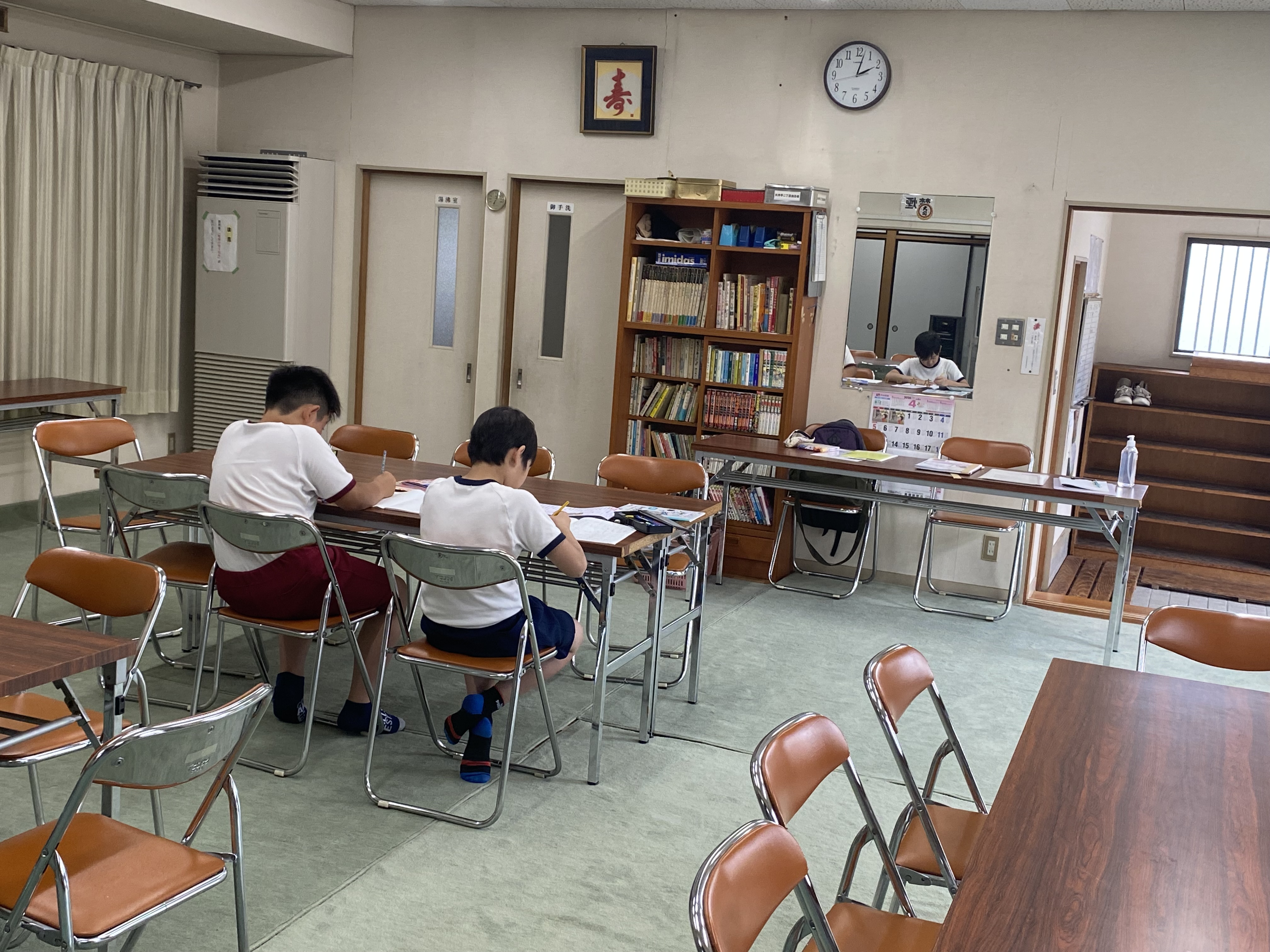宿題やっている様子