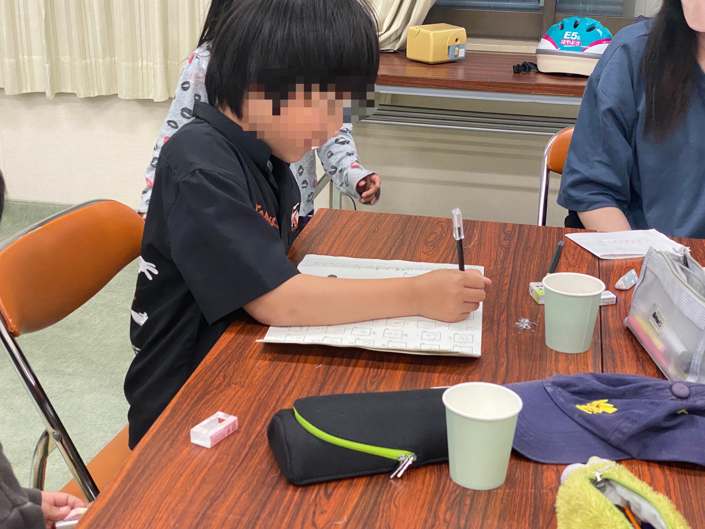 宿題やっている様子