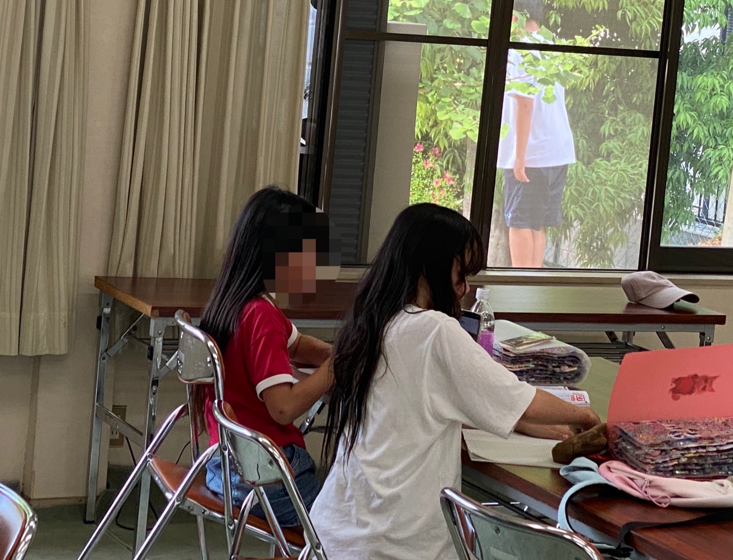 宿題やっている様子
