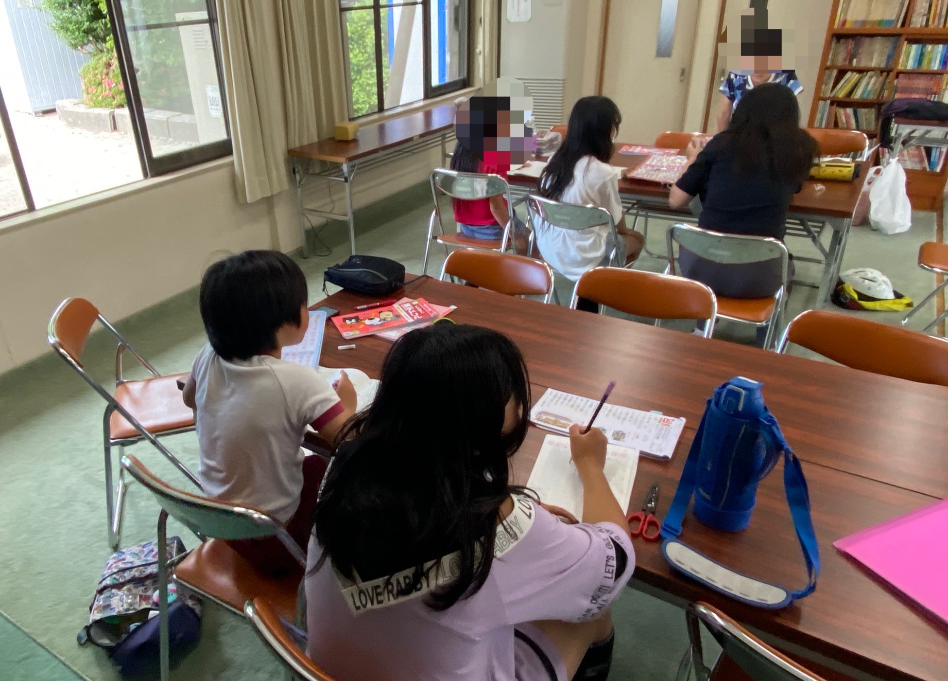 宿題やっている様子