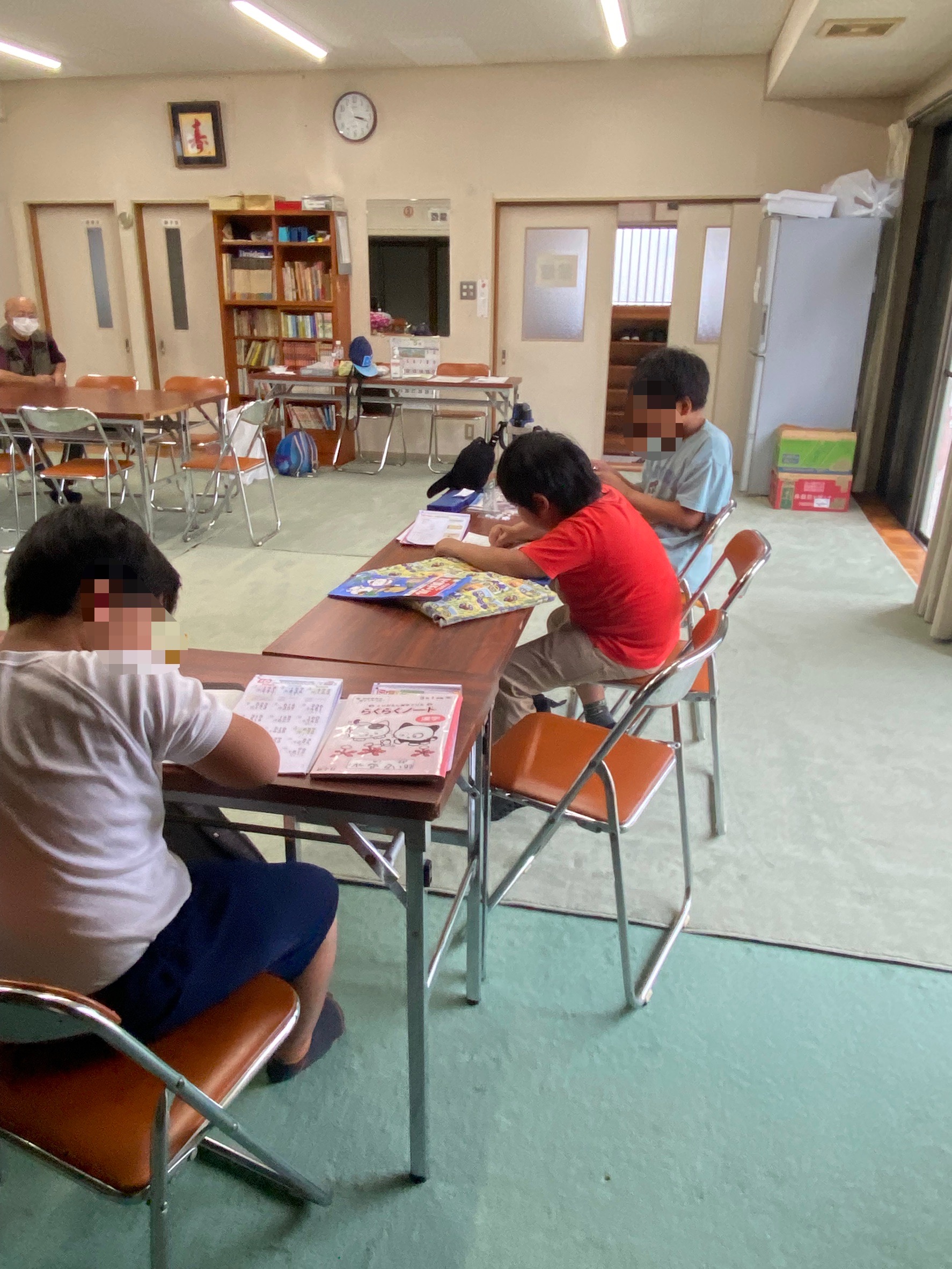 宿題やっている様子