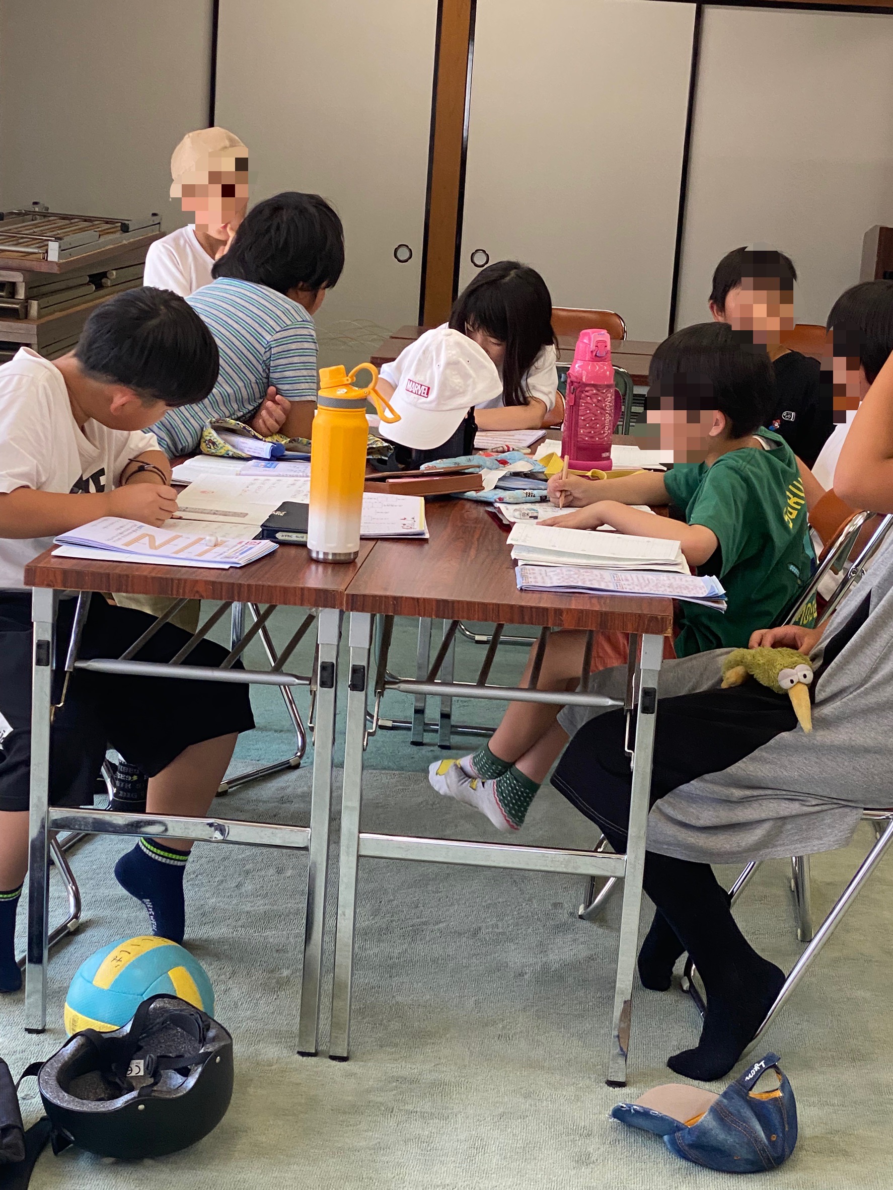 宿題やっている様子