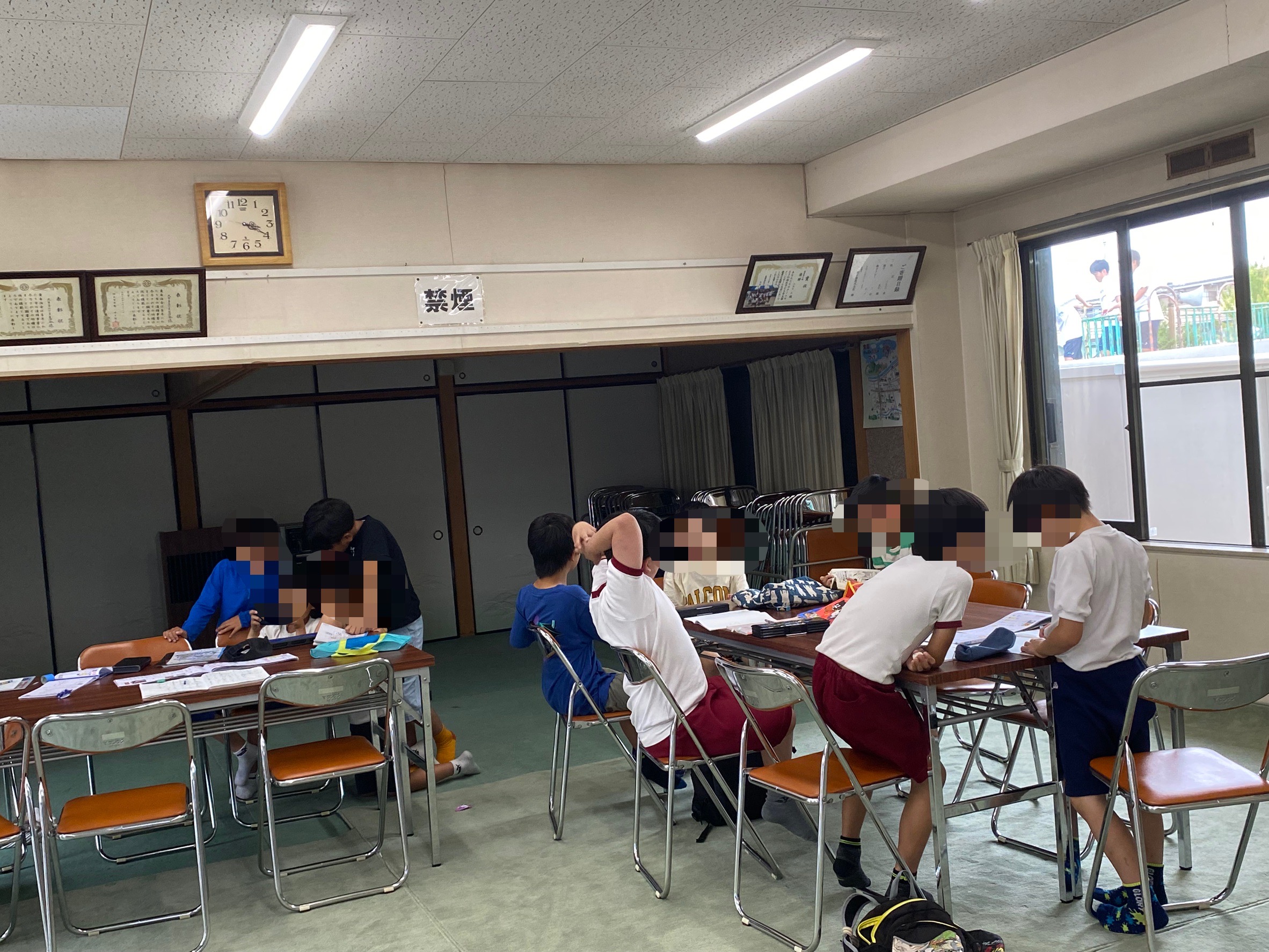 宿題やっている様子