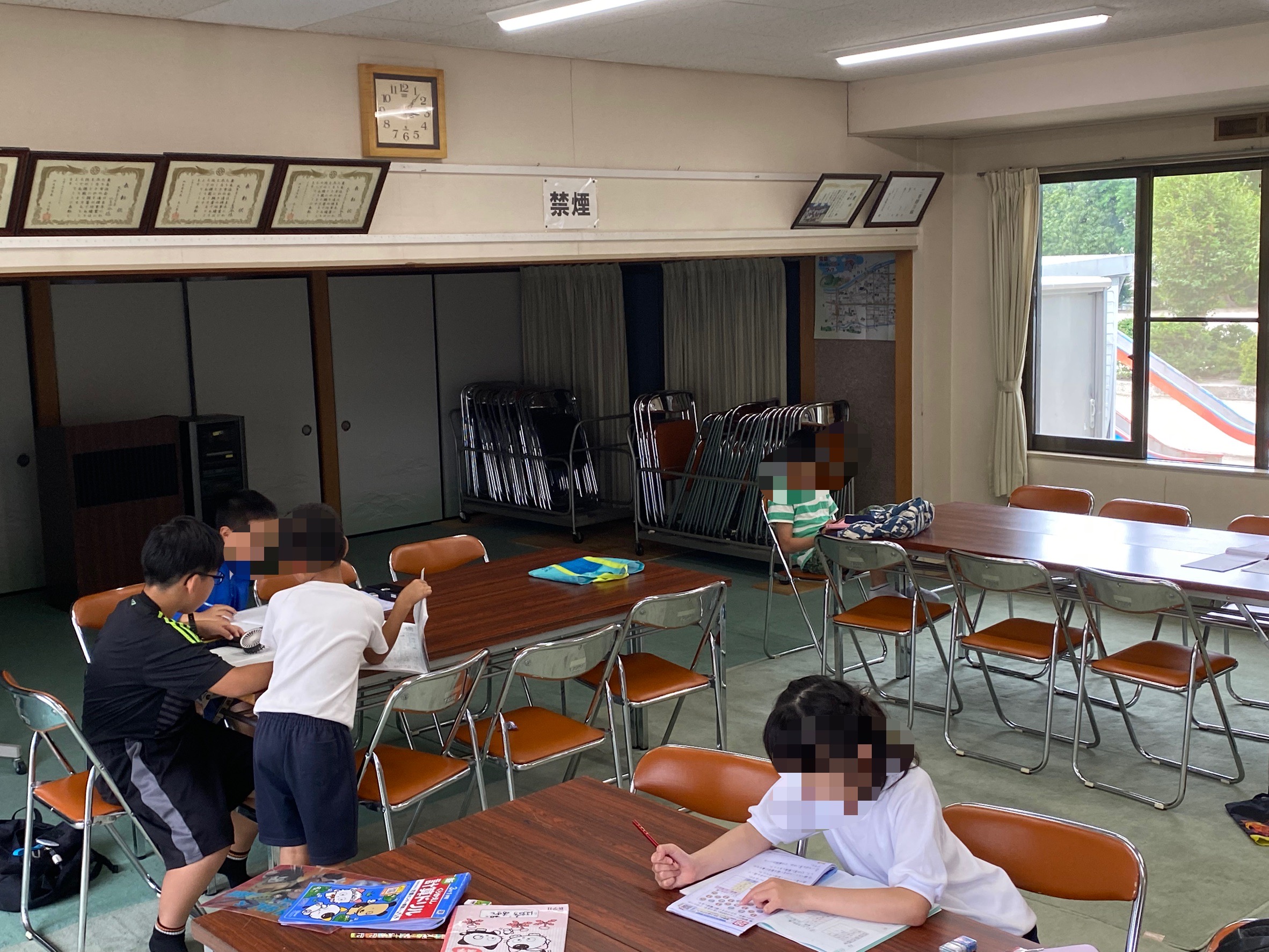 宿題やっている様子