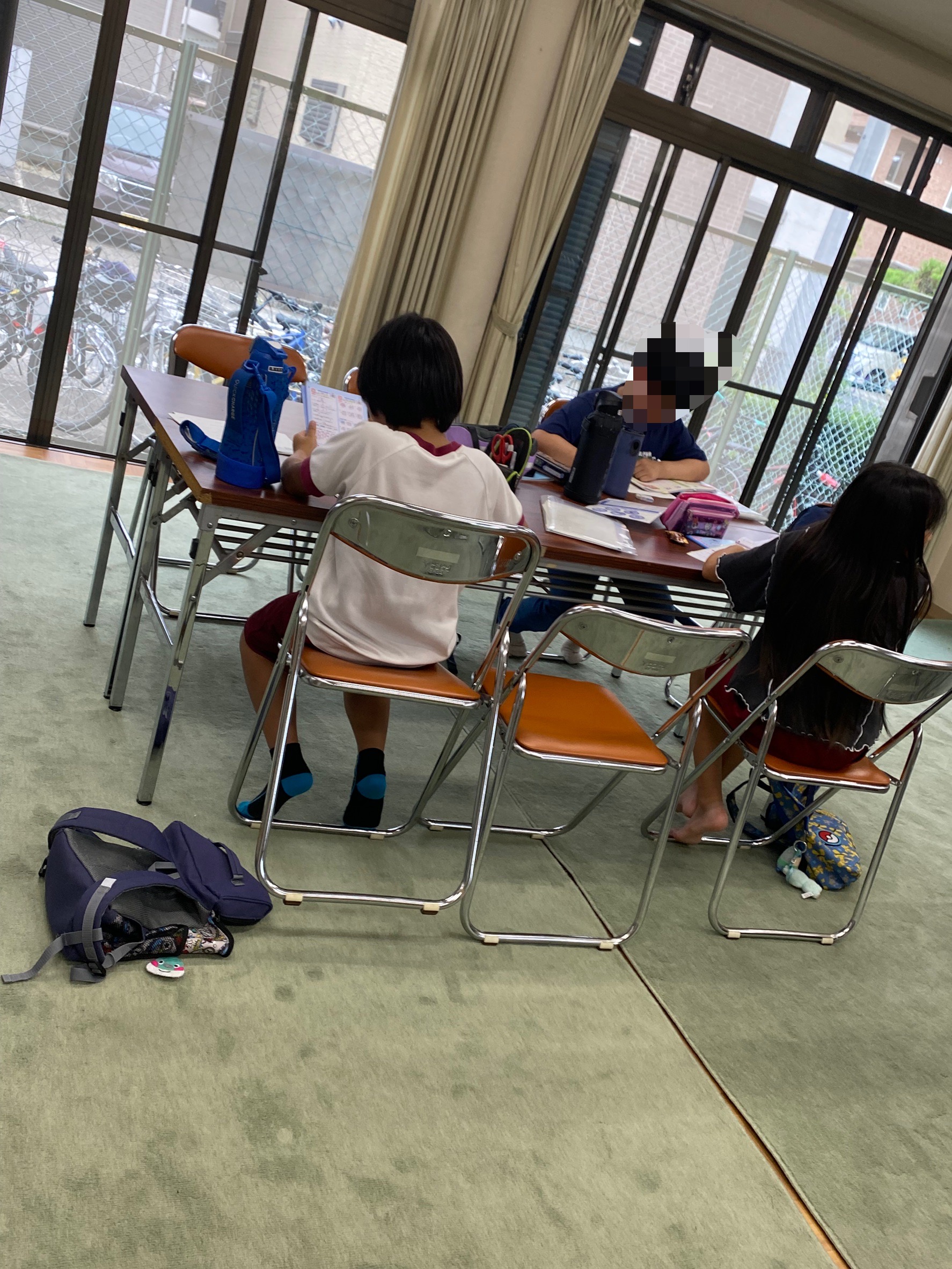 宿題やっている様子
