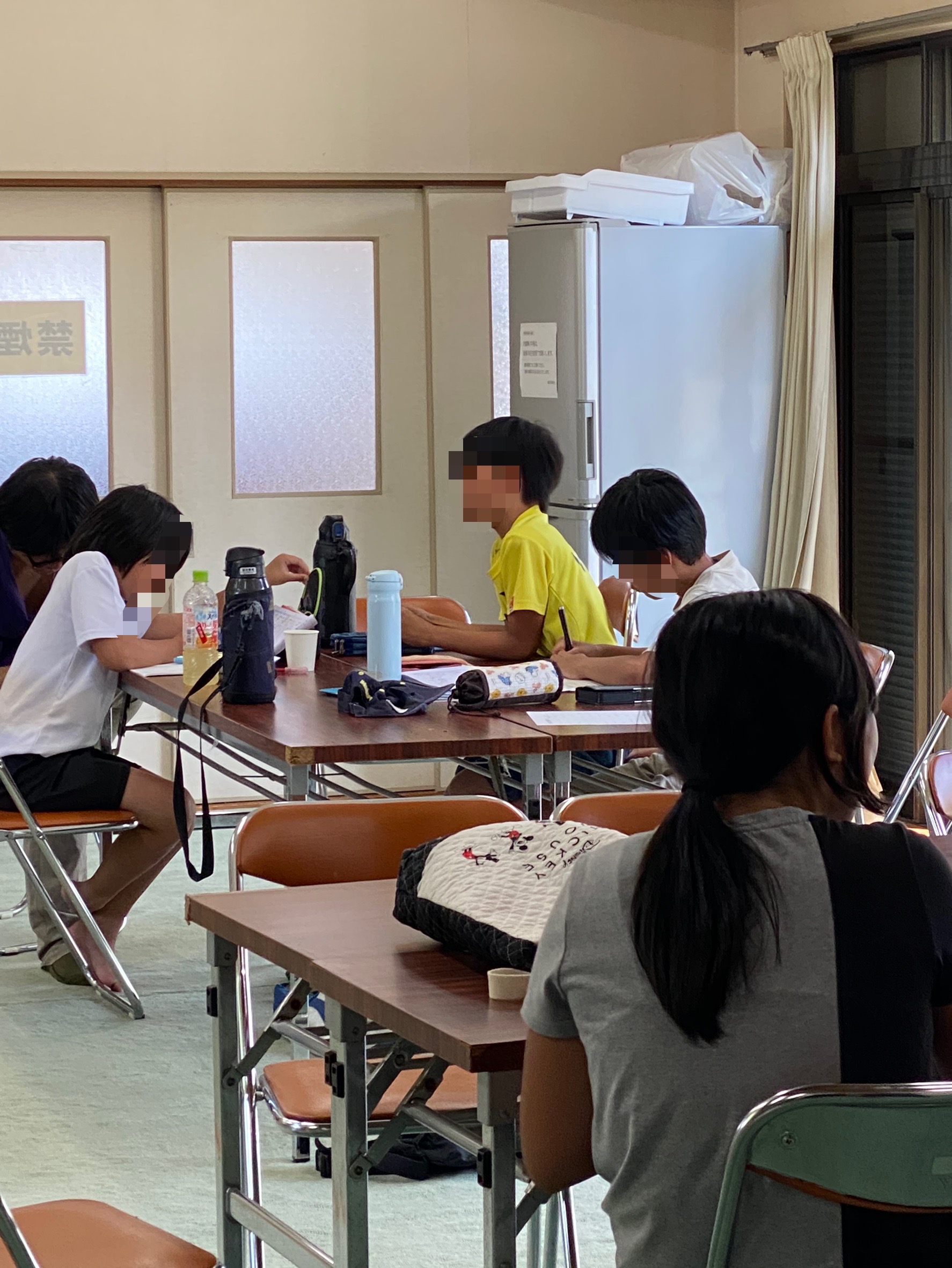 宿題やっている様子