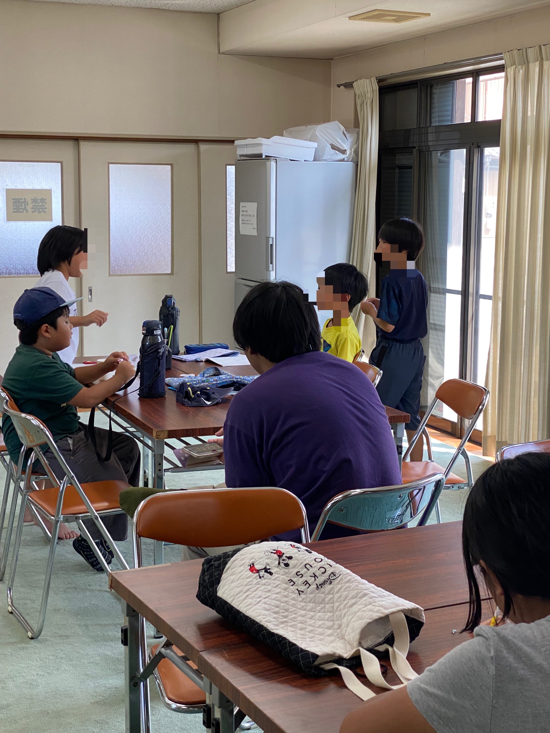 宿題やっている様子